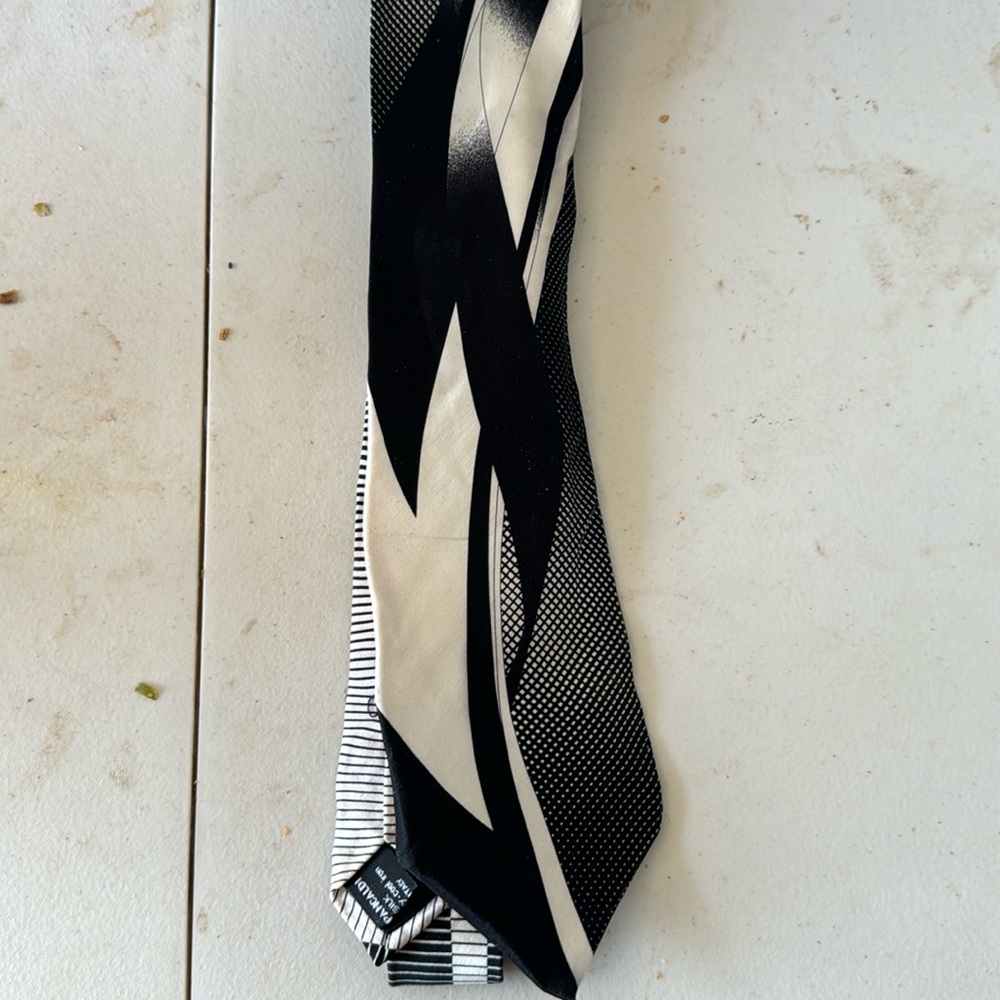 Vitaliano Pancaldi 100% silk tie